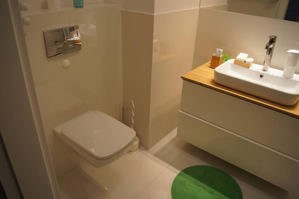 Cichy, Nowoczesny, Komfortowy Przy Galerii Mokotow Apartment Warsaw Luaran gambar